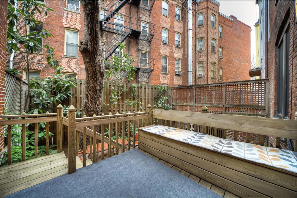 2123 Northwest Apartment #1015 - 2 Br Apts
