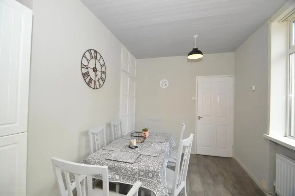 Spacious and Homely 3 Bedroom Flat - SuiteLivin