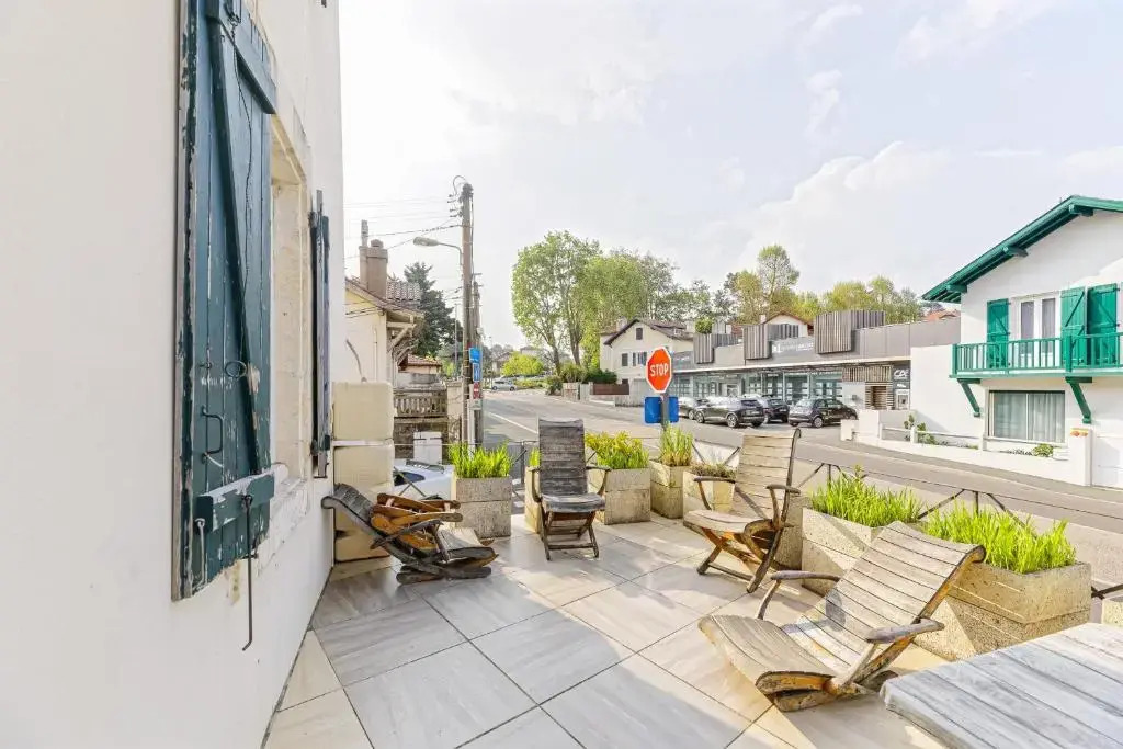 Le Doolie's Biarritz - Boaracay Private Room - Garden Lounge