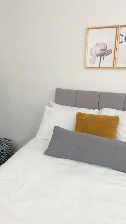 Aura Apartments by CityNest2