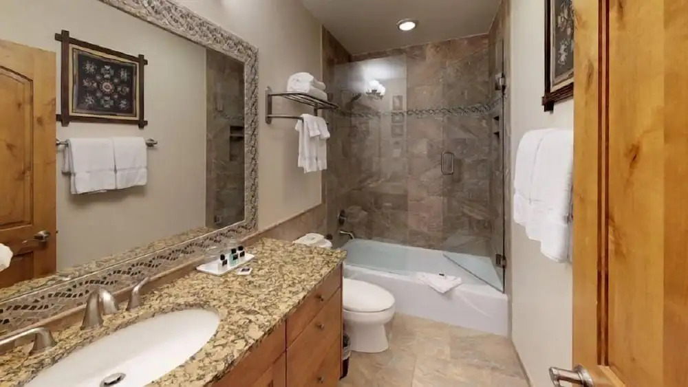 Slopeside 2 Bedroom Platinum-rated Residence at Golden Peak in Vail Village