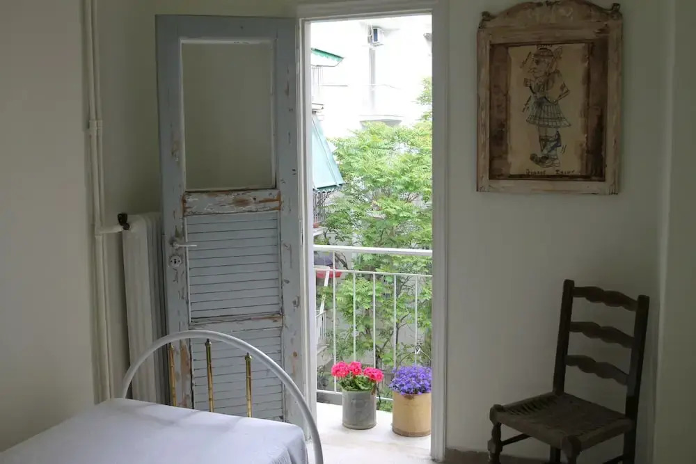 Retro Stay Athens