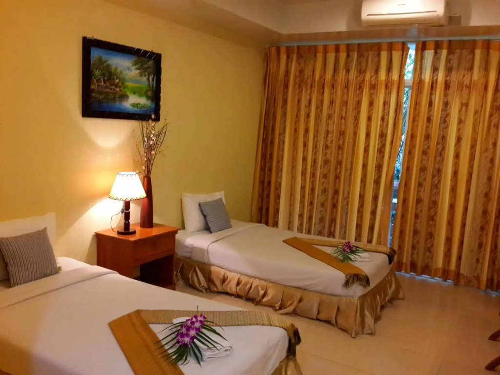 Suanphet Riverview Resort
