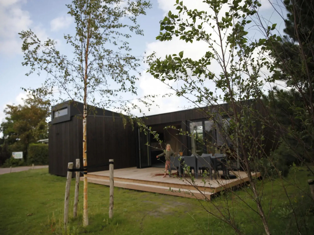 Spaciously Furnished House, Located in a Holiday Park Near the Beach