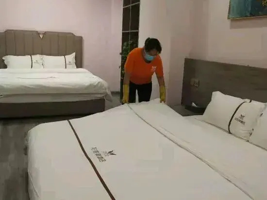 Santai Longtingyi Theme Hotel