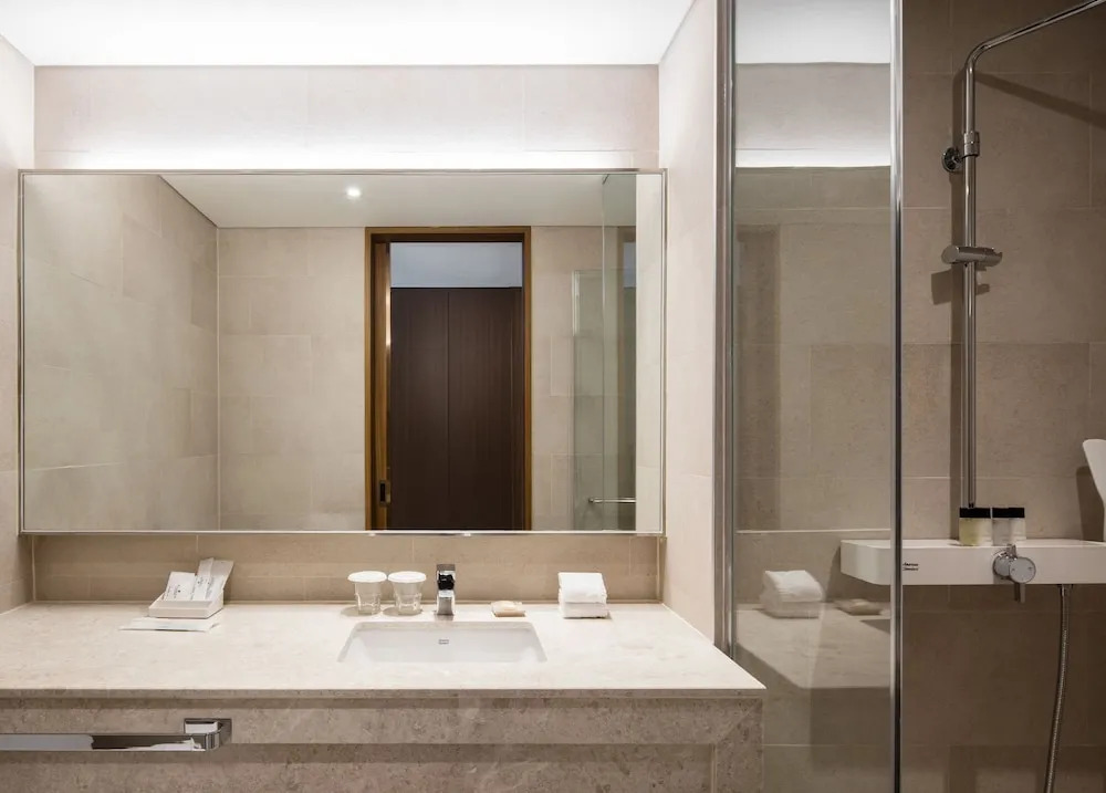 Ramada Seoul Sindorim Hotel