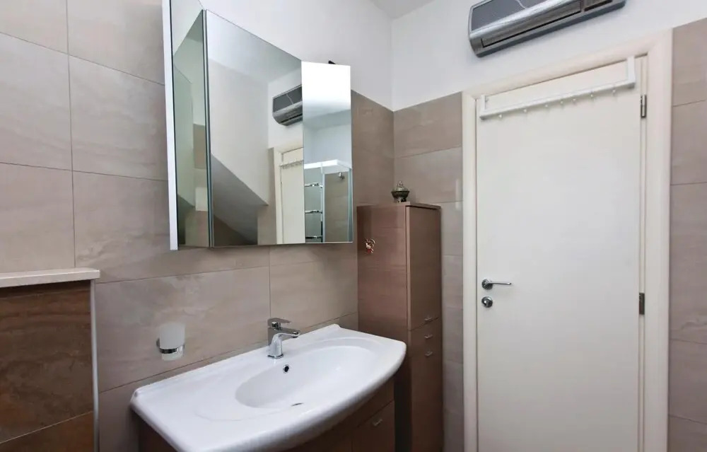 Amazing Home in Rovinj With Wifi and 2 Bedrooms