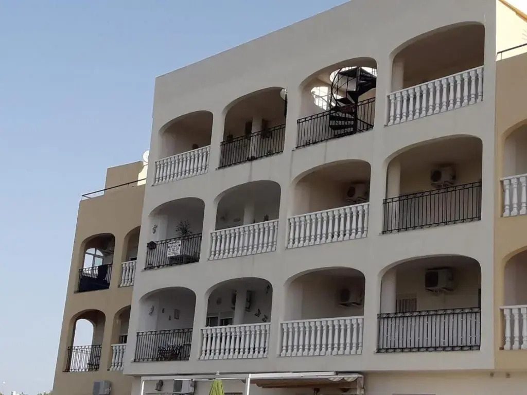 MODERN 2 BEDROOM APARTMENT in PLAYA FLAMENCA