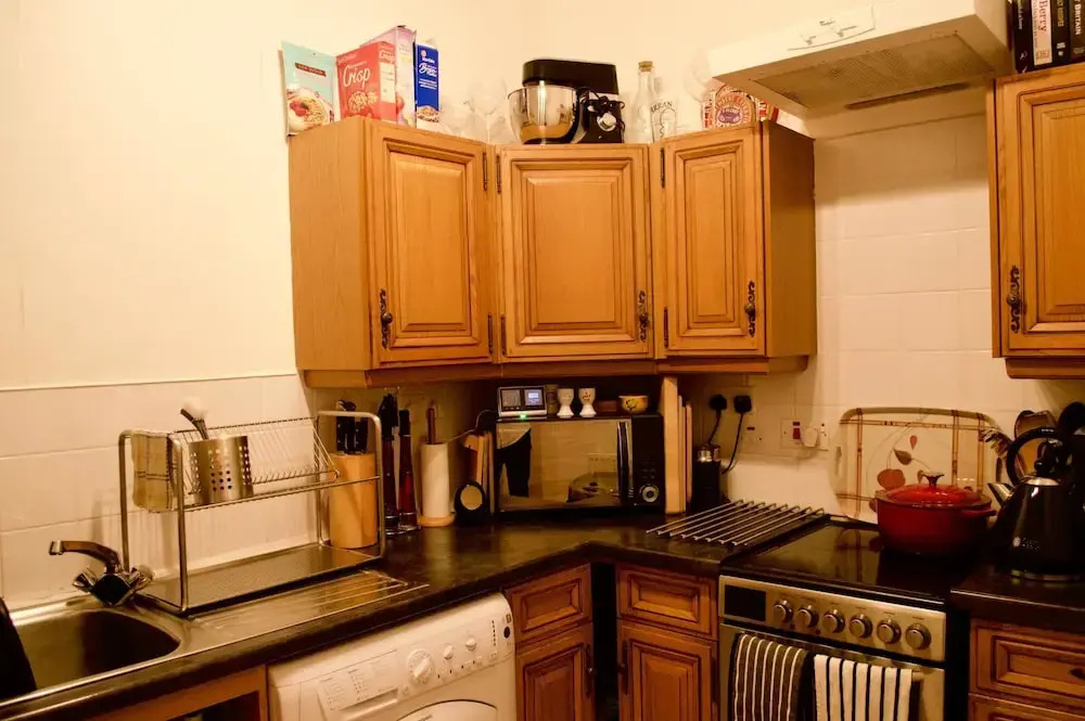 Traditional 2 Bedroom Apartment In Edinburgh
