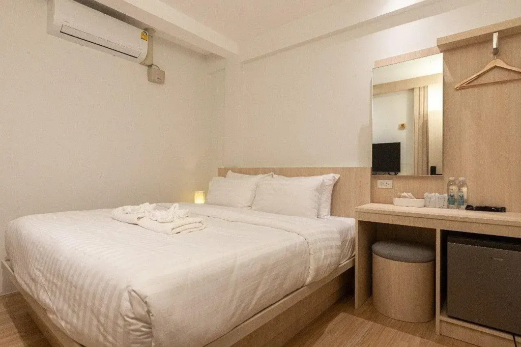 Zhennan Teabar Hotel