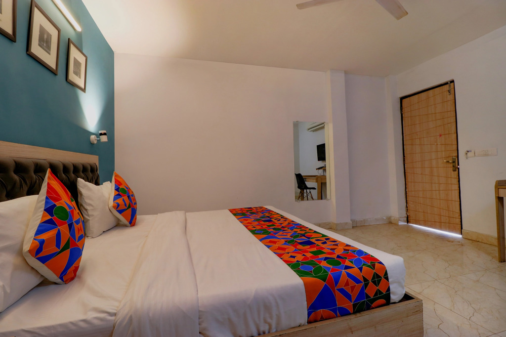FabHotel Royal Inn