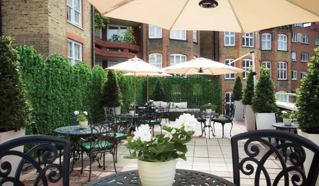 No. 30 Knightsbridge