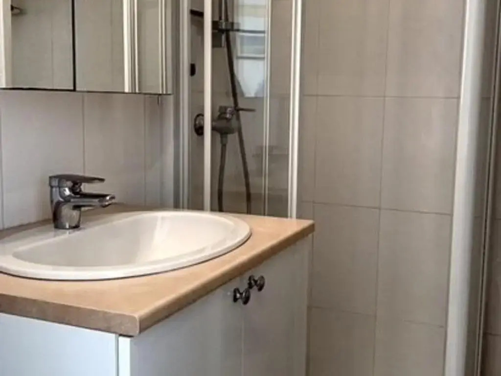 Appartement Balaruc-les-Bains, 1 pièce, 4 personnes - FR-1-503-82