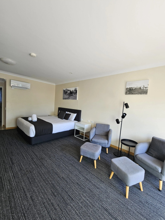 Eastgate on the Range Motel