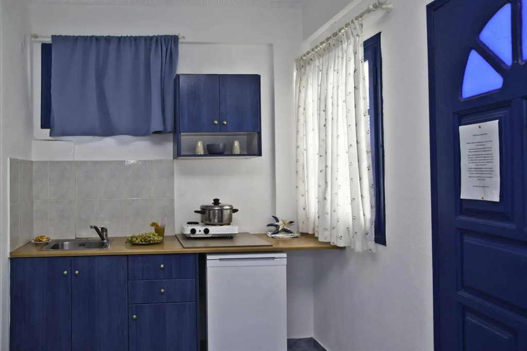 Roula Villa Studios & Apartments