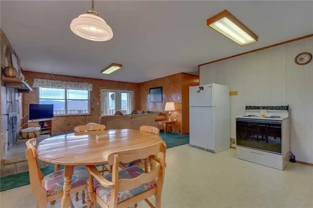Crestview - Two Bedroom Cabin