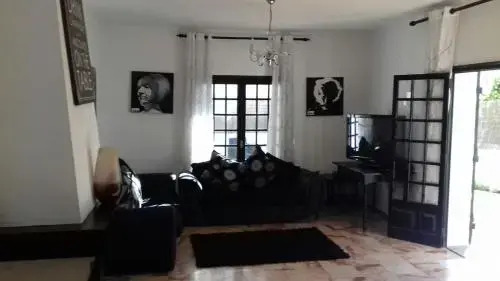 ''Mi casa, su casa'' Guest House & Coffee House