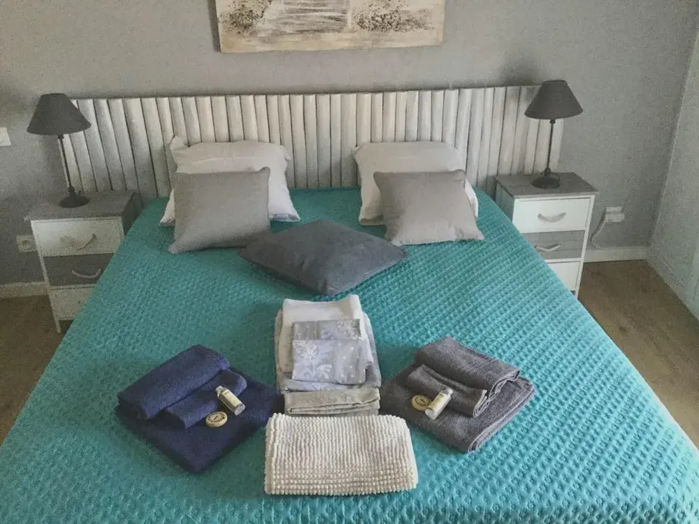 Apartment With 2 Bedrooms in Uzès, With Wonderful City View and Wifi