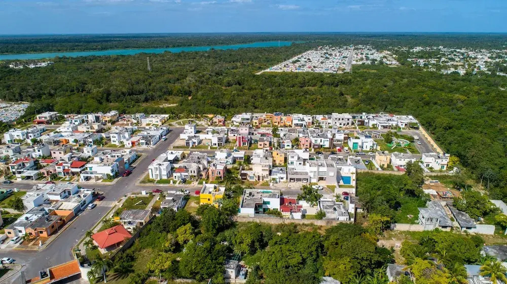 Casa moderna en segura Residencial Hacienda Chetumal