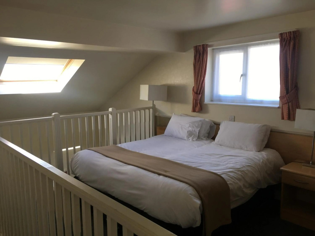 Moreton Park Hotel