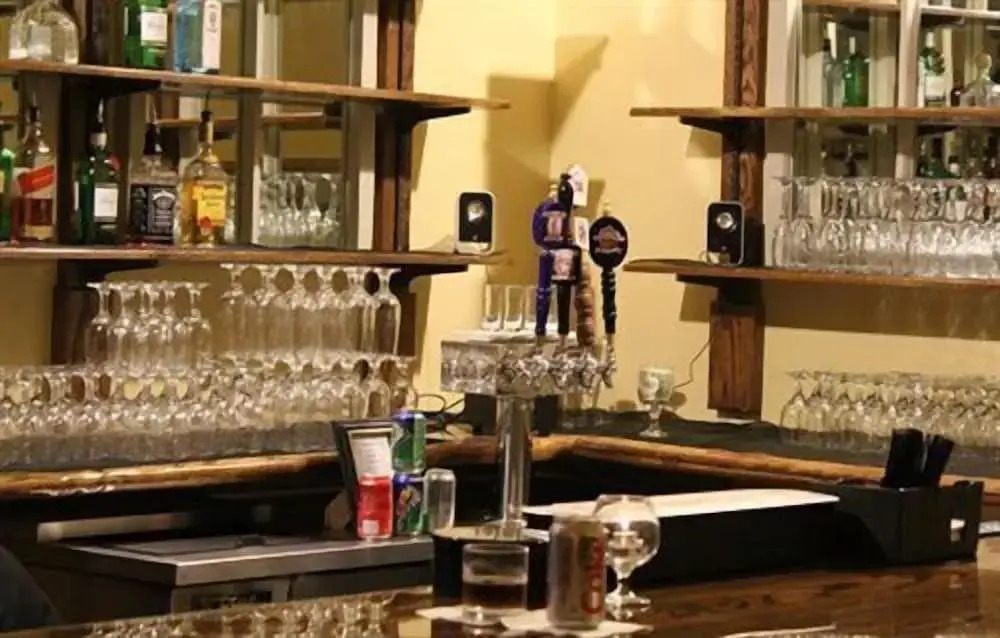 Windsor Hotel & Restaurant