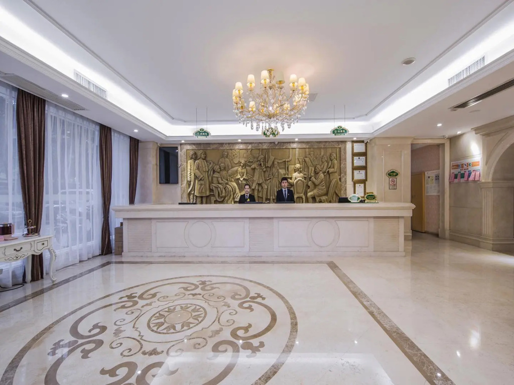 Vienna Hotel Nanning Qingxiu Mountain