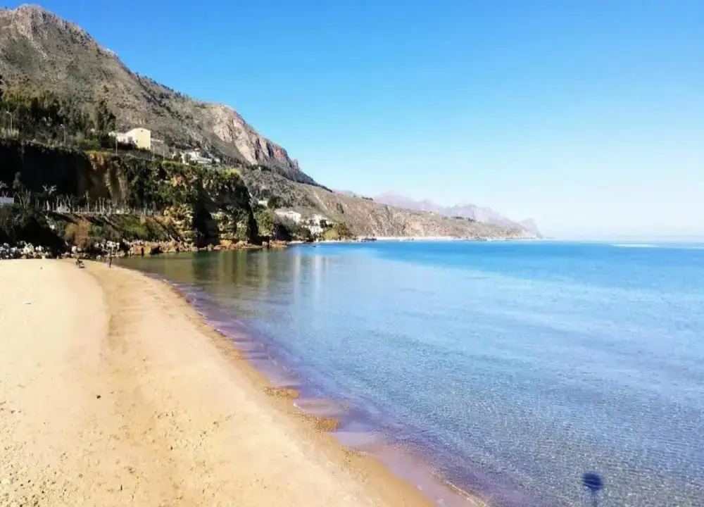 Splendid Holiday Home in Castellammare del Golfo near Beach