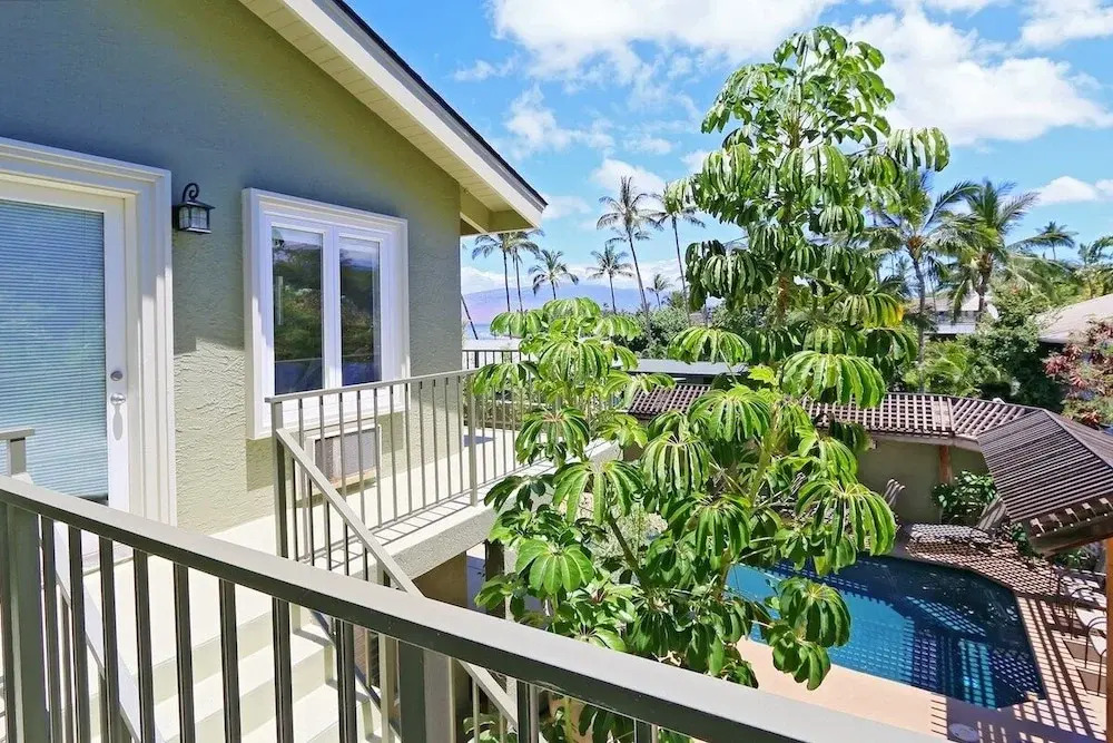 2141 IliIli Rd - 14 Br Villa