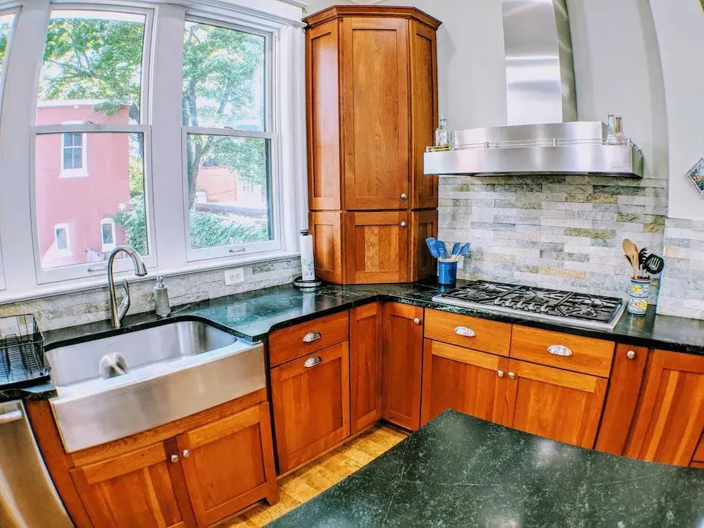 140 12th ST SE House 3 Bedrooms 2.5 Bathrooms Apts