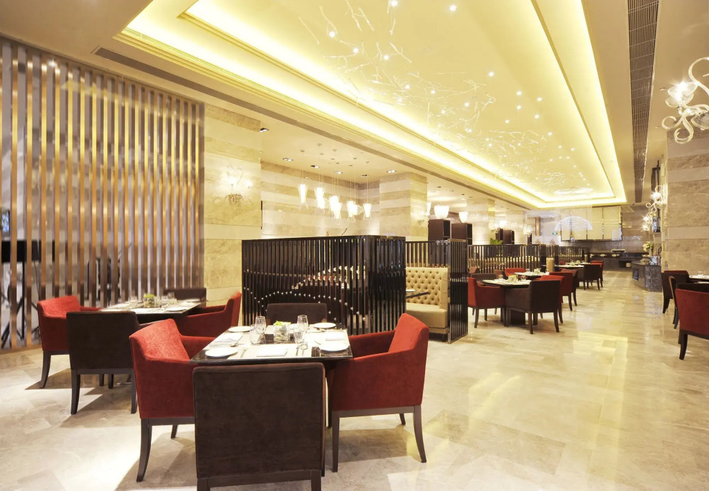 Royal Suites & Tower