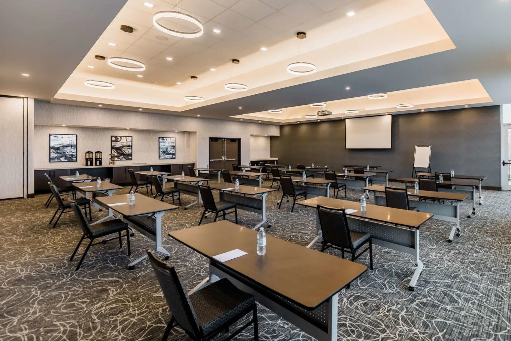 Hyatt House Winnipeg South Outlet Collection