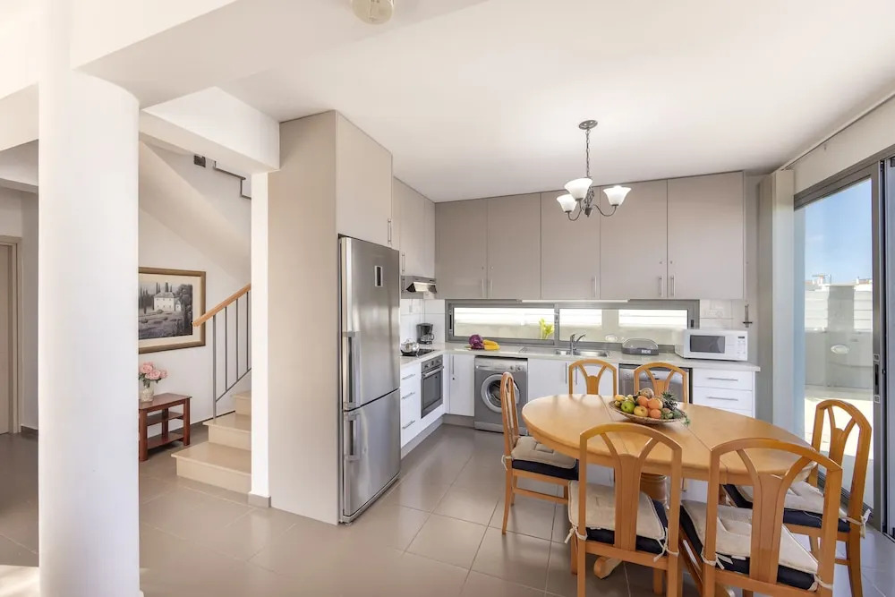 Lenias Sea View Villa