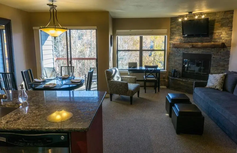 Inviting Winter Hideaway - Walk To Apres-ski Fun Sleeps 4 1 Bedroom Condo by RedAwning