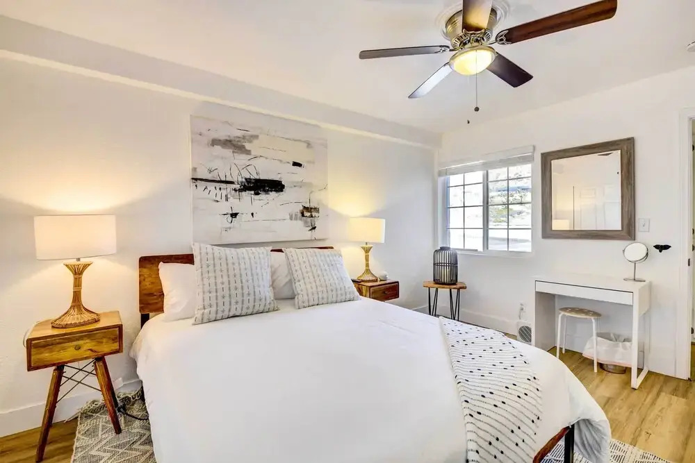 Tranquil Home w/ Pool - 14 Mi to Joshua Tree!