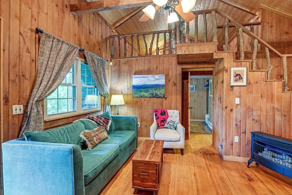Historic Sapphire Cabin w/ Porch, Updated Interior