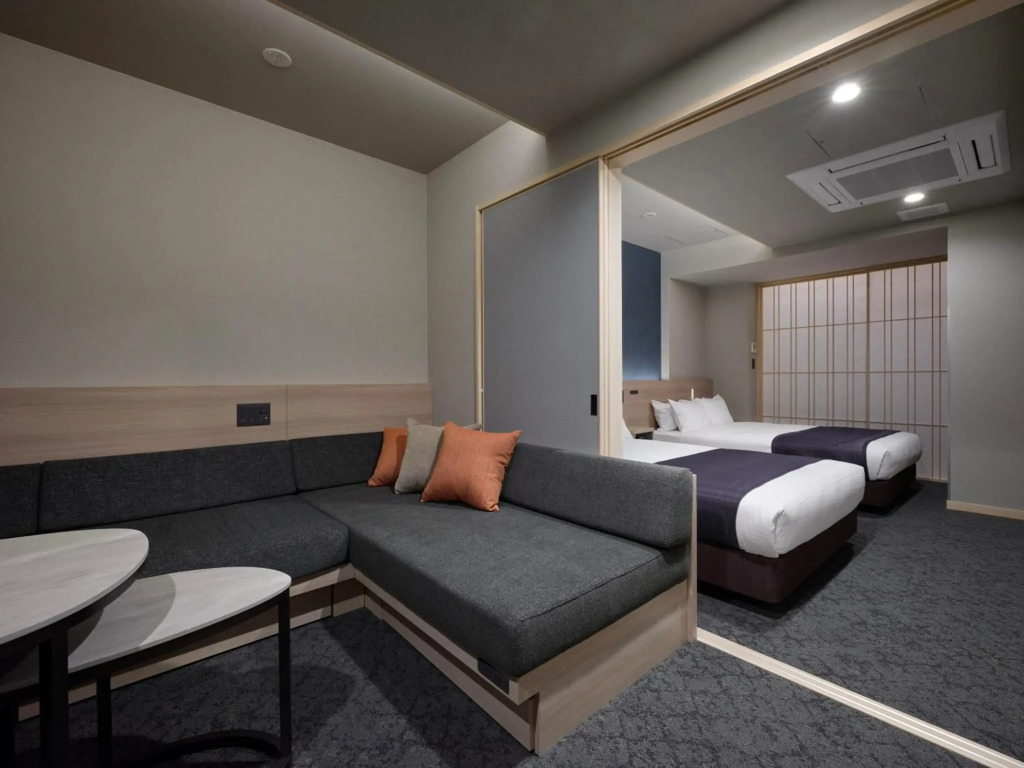 Premium Apart MONday KYOTO GOJO