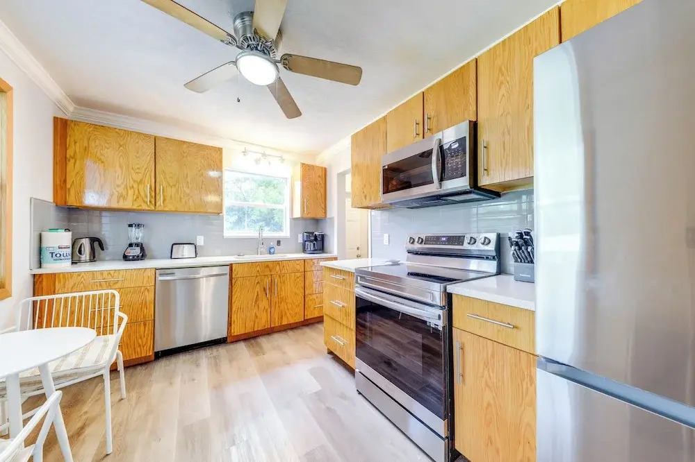 4 Mi to Ocean: Family Getaway in Pompano Beach!