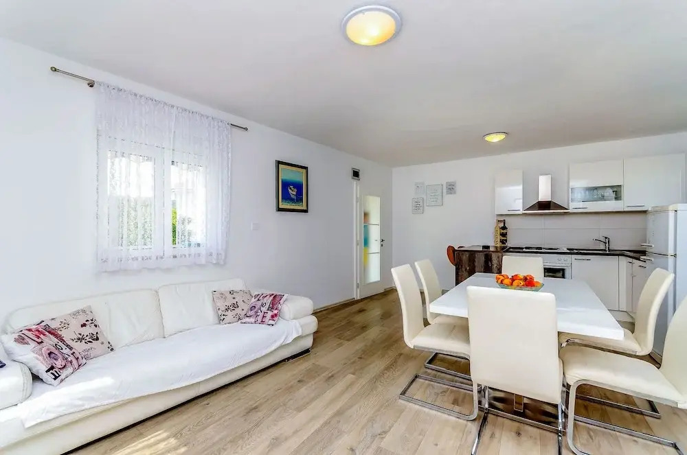 House Ivana