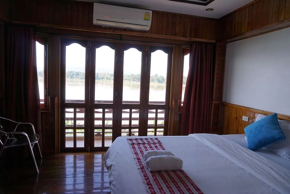 Suksomboon Hotel Chiangkhan
