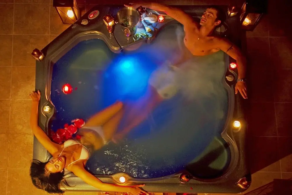Rhodes Premium Suite, Luxury with Private Hot Tub - Adults Only