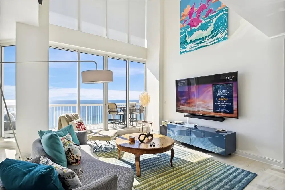Silver Beach 1702e 3 Bedroom Condo by RedAwning