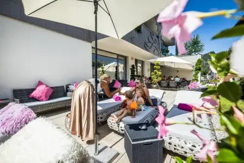 Enjoy The Alps - Aparthotel