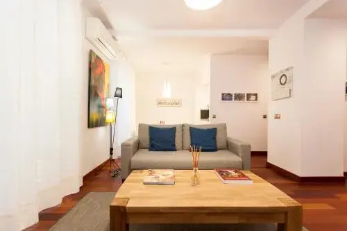 La Casa de la Alameda