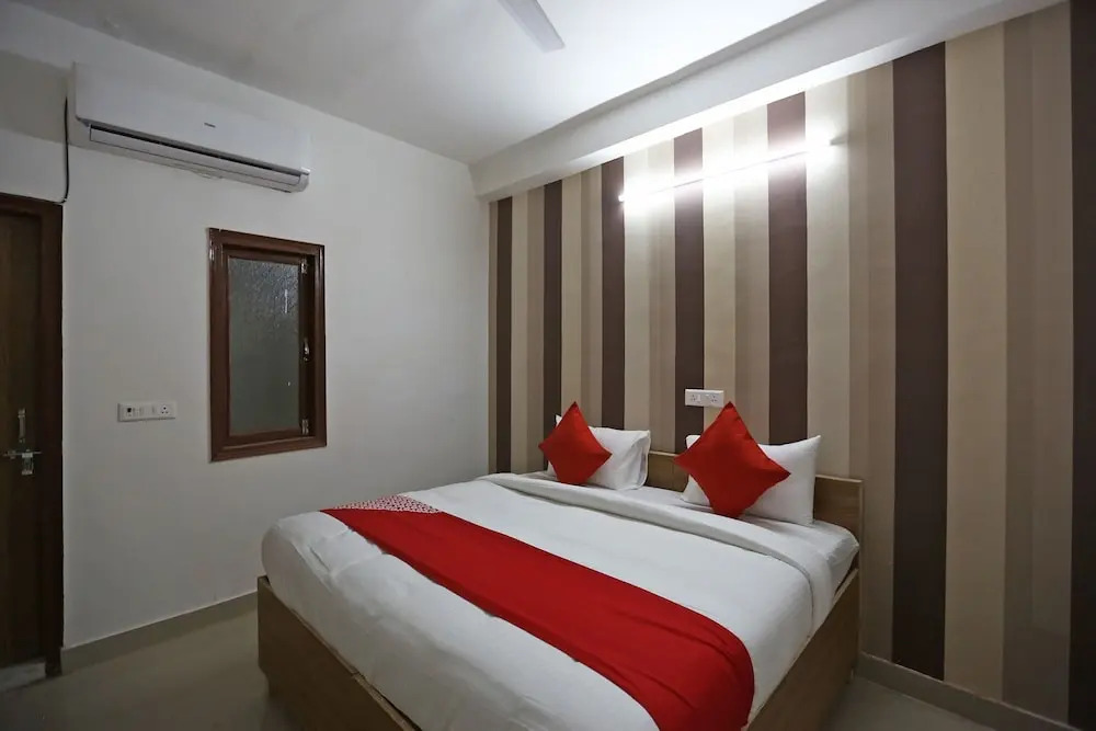 Retreat Inn by OYO Rooms