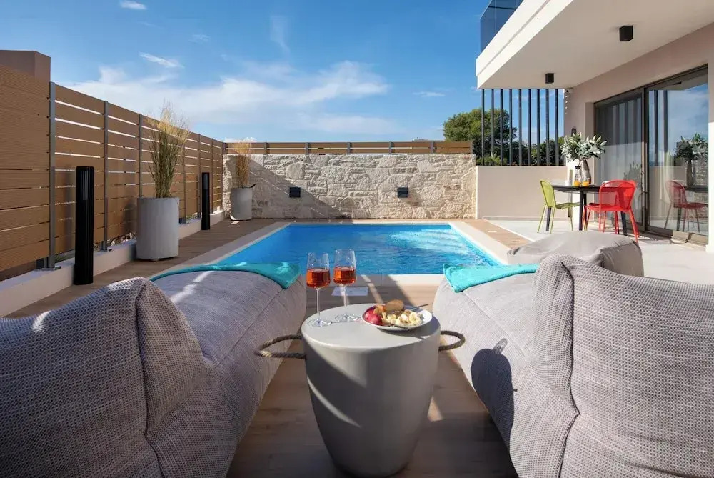 Flos Apartments