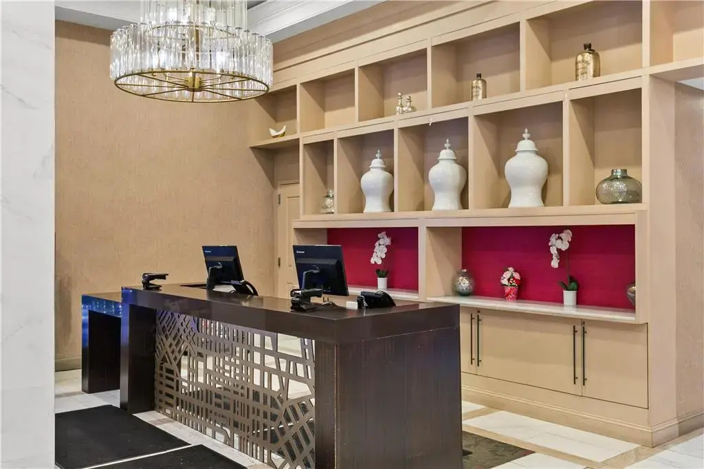 Sonesta Hotel Baltimore Inner Harbor