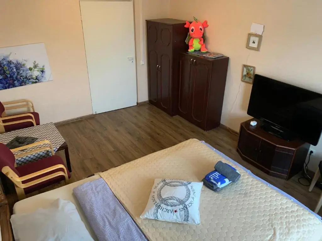 K84, Nice 2- bedroom apartment - 2 big beds 1 single bed