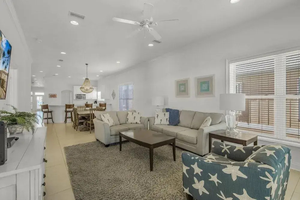 North Floor Pet-friendly Duplex on Little Lagoon