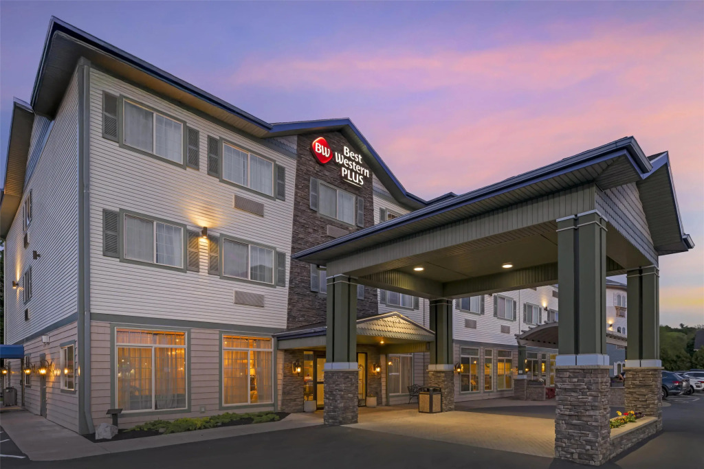 Best Western PLUS Vineyard Inn and Suites
