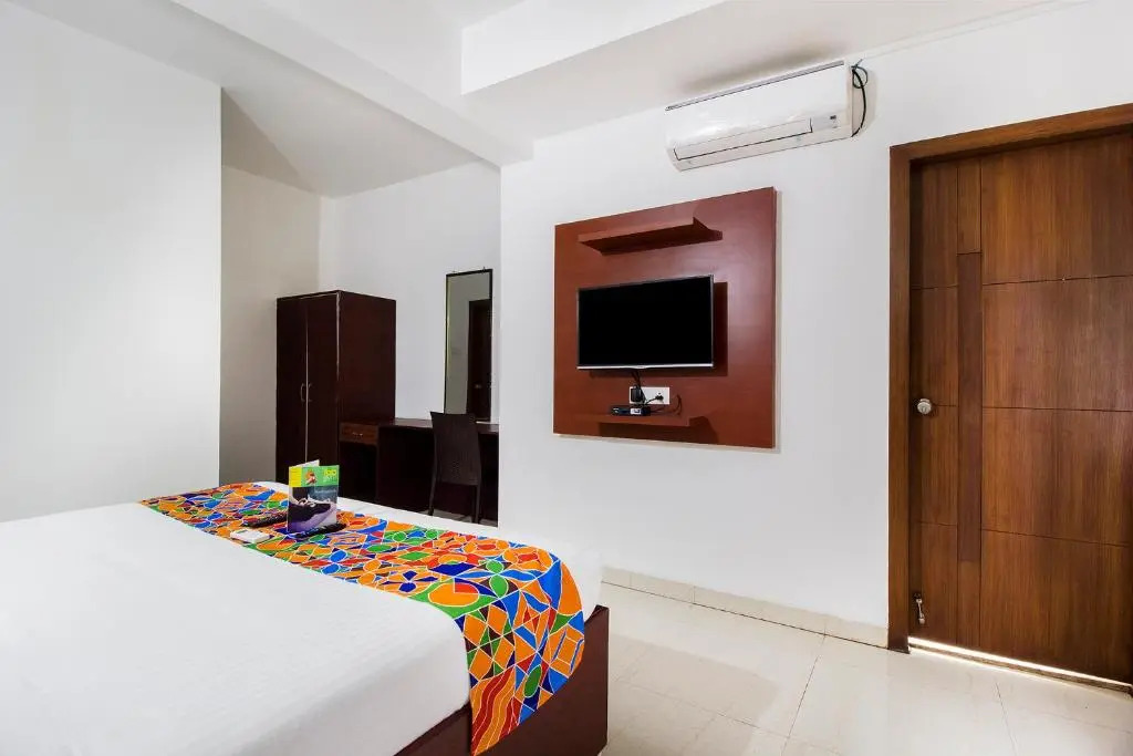 FabHotel Limestone Suites - Near Yashoda Hospitals, Somajiguda